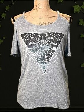 Zodiac Graphic Cold Shoulder Heather Gray Top Small